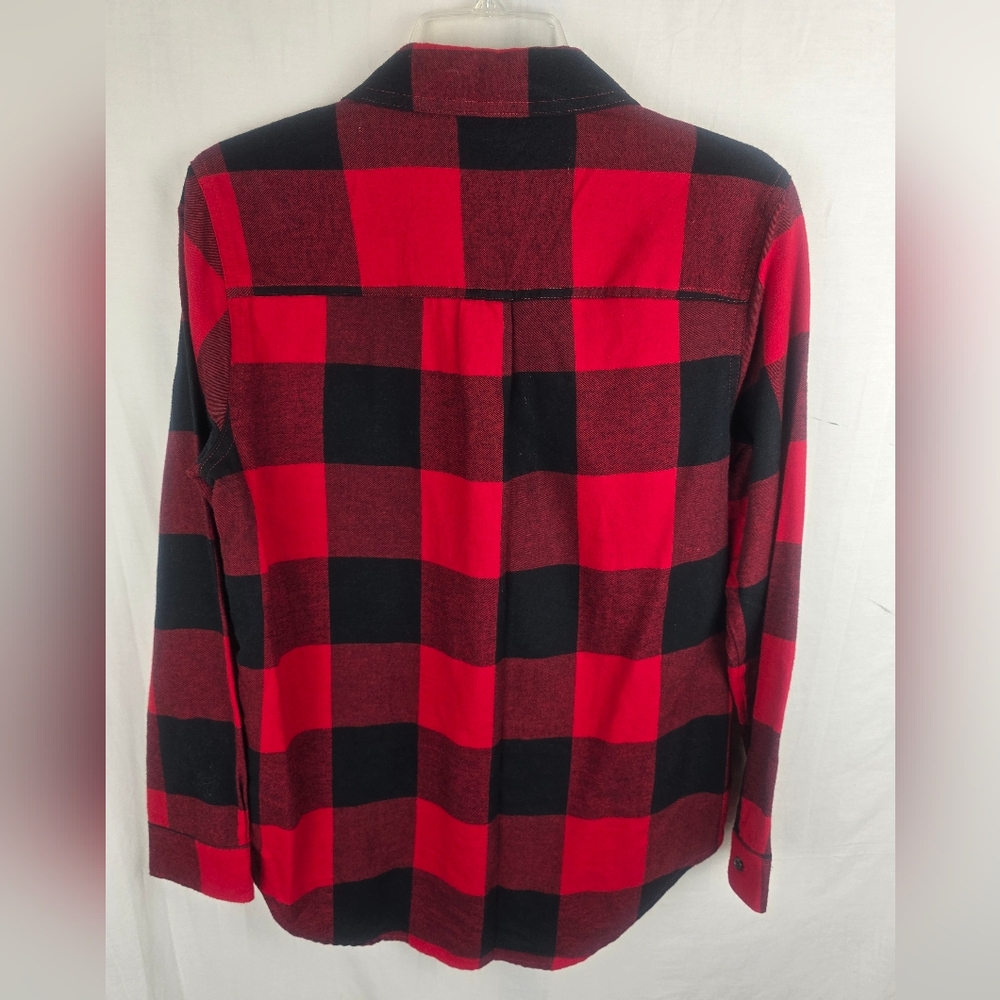 Old Navy The Classic Shirt Red and Black Plaid Long Sleeve Shirt Sz M - Picture 4 of 7